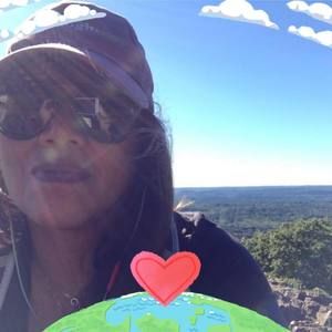 Meet your Posher, Cynthia